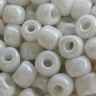 Opak lüszteres fehér kásagyöngy, 4mm