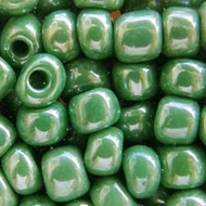 Lüszteres sötétzöld kásagyöngy, 4mm