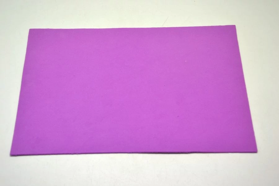 Dekorgumi 20x30 cm, VILÁGOSLILA