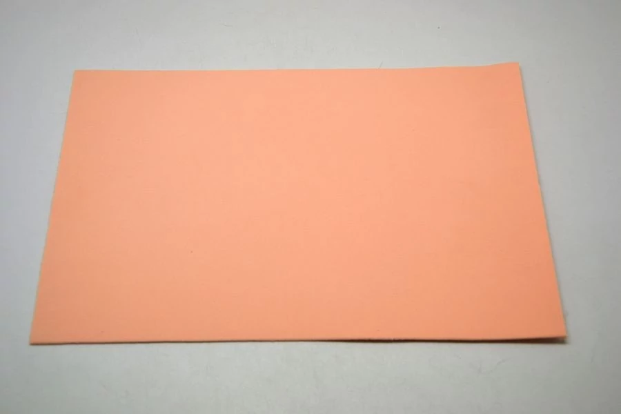 Dekorgumi 20x30 cm, BARACKSZÍNŰ